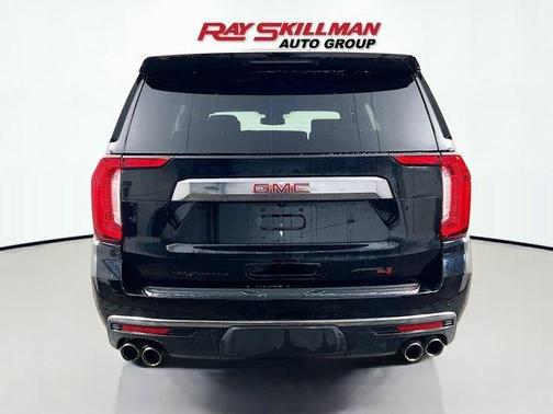 Onyx Black 2024 GMC Yukon AT4