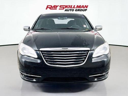 2011 Chrysler 200 Limited