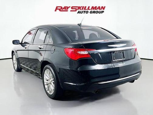 2011 Chrysler 200 Limited