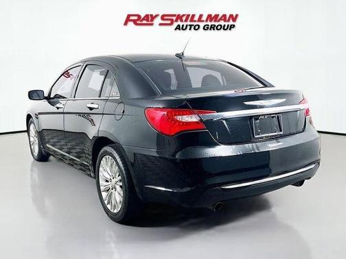 Black Clearcoat 2011 Chrysler 200 Limited