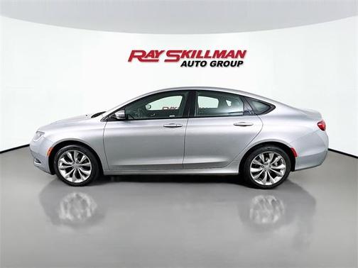 2016 Chrysler 200 S