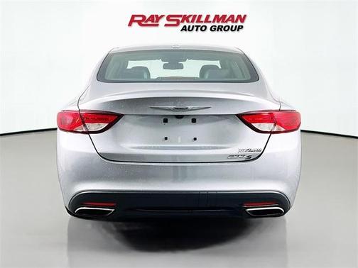 2016 Chrysler 200 S