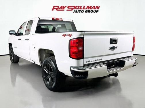 Summit White 2018 Chevrolet Silverado 1500 Custom