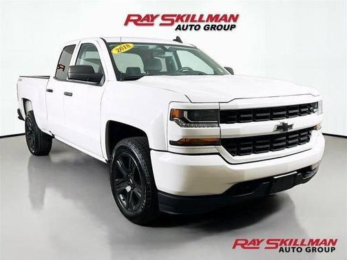 Summit White 2018 Chevrolet Silverado 1500 Custom