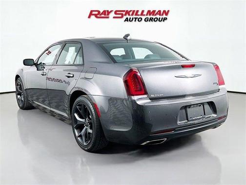 2022 Chrysler 300 S