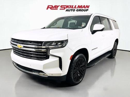 Summit White 2022 Chevrolet Suburban LT