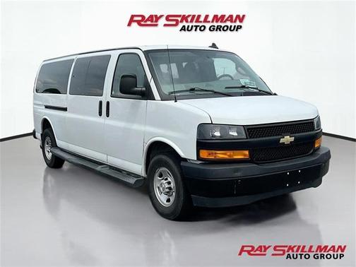 2022 Chevrolet Express 3500 LS