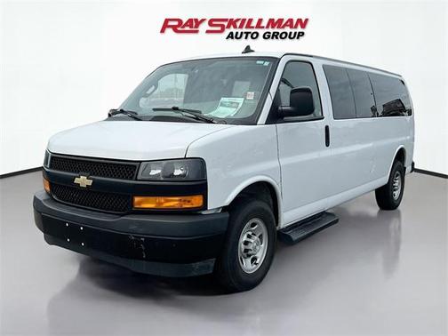 2022 Chevrolet Express 3500 LS