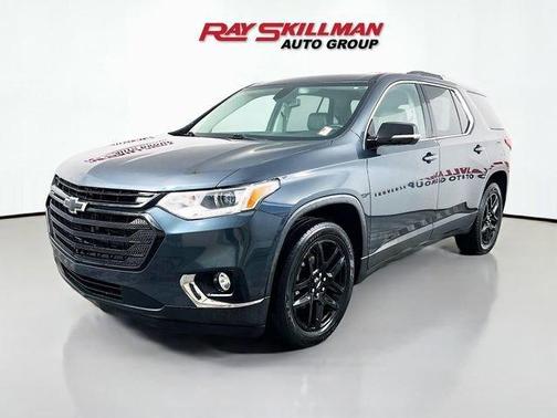 Graphite Metallic 2018 Chevrolet Traverse LT Leather