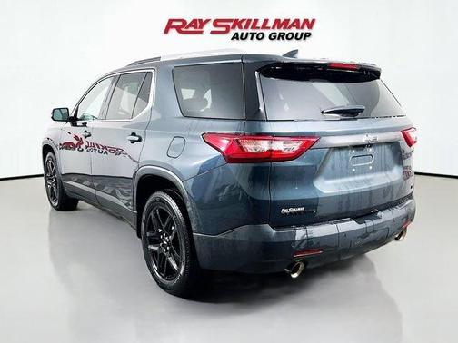 Graphite Metallic 2018 Chevrolet Traverse LT Leather