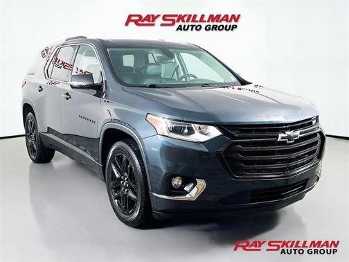 Graphite Metallic 2018 Chevrolet Traverse LT Leather