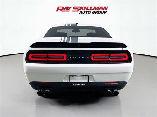 2018 Dodge Challenger 392 Hemi Scat Pack Shaker