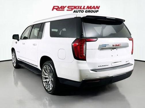 2024 GMC Yukon XL SLT