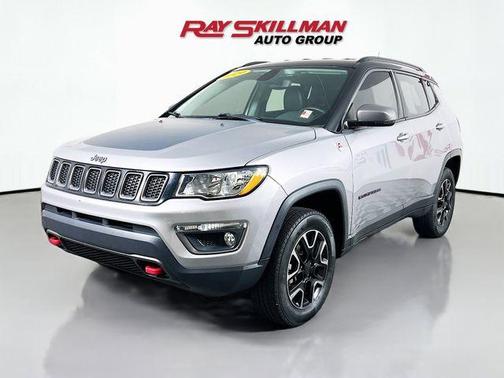 Billet Silver Metallic Clearcoat 2019 Jeep Compass Trailhawk