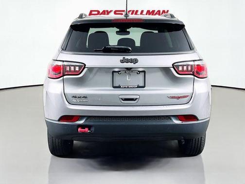 Billet Silver Metallic Clearcoat 2019 Jeep Compass Trailhawk