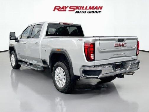White Frost Tri-Coat 2023 GMC Sierra 2500 SLE