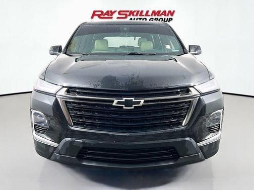 Black Metallic 2022 Chevrolet Traverse LS