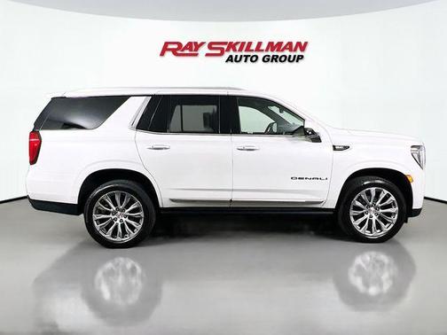 White Frost Tri-Coat 2021 GMC Yukon Denali
