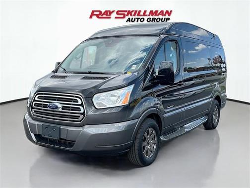 2017 Ford Transit-150 XLT