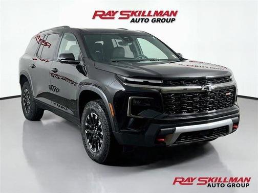 Mosaic Black Metallic 2026 Chevrolet Traverse Z71