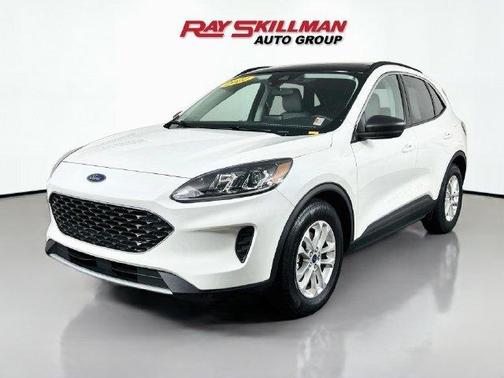 Star White 2022 Ford Escape SE