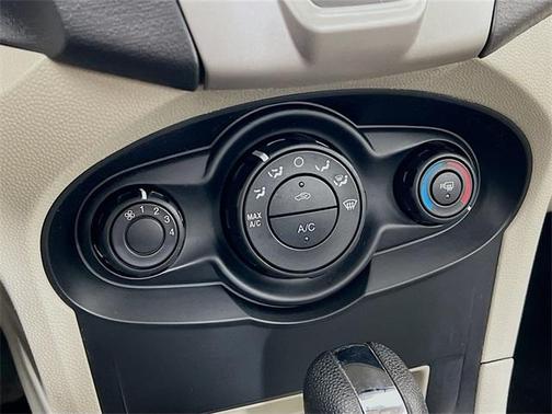 2013 Ford Fiesta SE