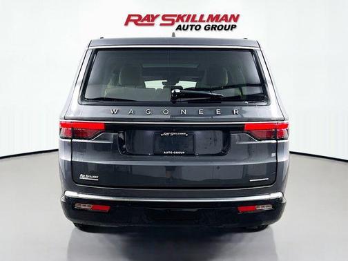 Metallic 2022 Jeep Wagoneer Series III