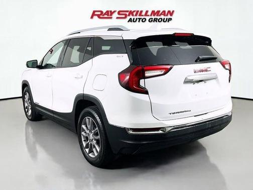Summit White 2024 GMC Terrain SLT