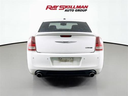 2012 Chrysler 300 SRT-8