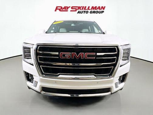2022 GMC Yukon XL SLT