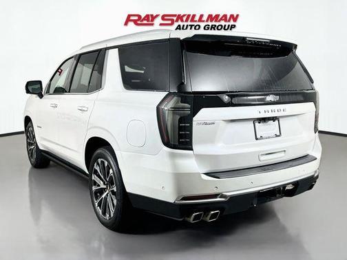 Iridescent Pearl Tricoat 2025 Chevrolet Tahoe High Country