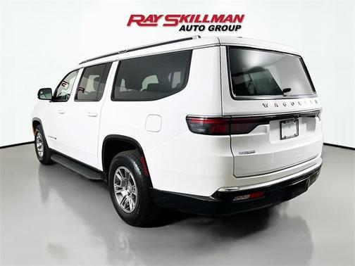 2024 Jeep Wagoneer L Base