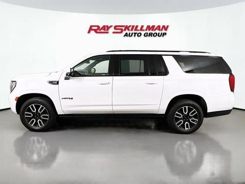 Summit White 2023 GMC Yukon XL AT4