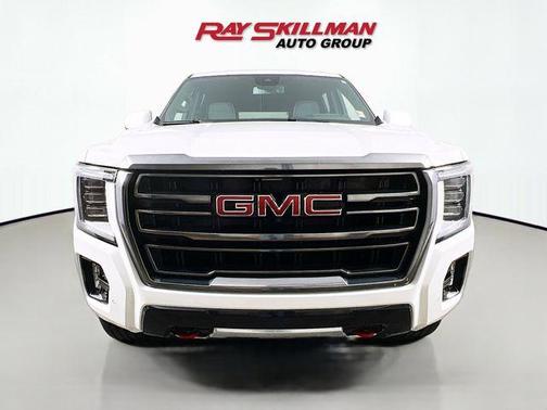 Summit White 2023 GMC Yukon XL AT4