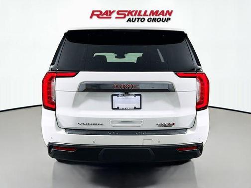 Summit White 2023 GMC Yukon XL AT4