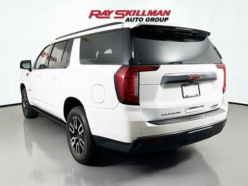 Summit White 2023 GMC Yukon XL AT4