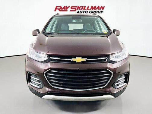 Black Cherry Metallic 2021 Chevrolet Trax LT