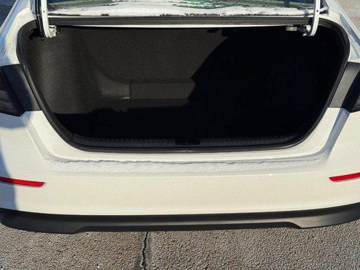 2023 Honda Accord LX 1.5T