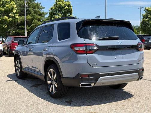 Sonic Gray Pearl 2025 Honda Pilot Touring 8-Passenger