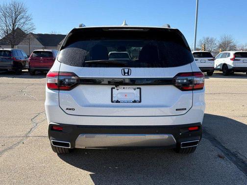 2026 Honda Pilot Touring 8-Passenger