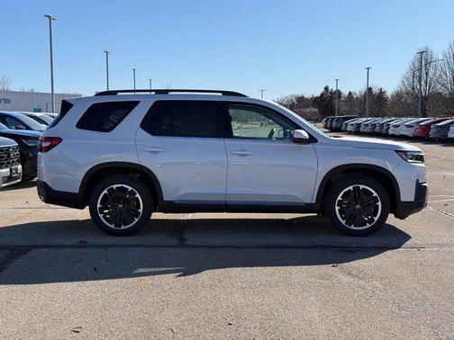 2026 Honda Pilot Touring 8-Passenger