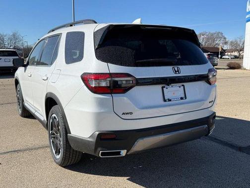 2026 Honda Pilot Touring 8-Passenger