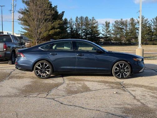 2024 Honda Accord Hybrid 