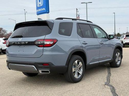 Sonic Gray Pearl 2026 Honda Pilot EX-L