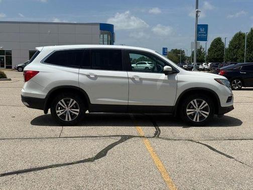 White Diamond Pearl 2017 Honda Pilot EX-L