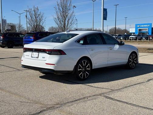 2023 Honda Accord Hybrid 