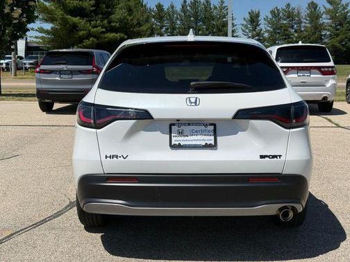 Platinum White Pearl 2026 Honda HR-V AWD Sport