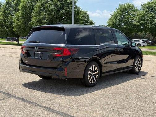 Crystal Black Pearl 2026 Honda Odyssey EX-L