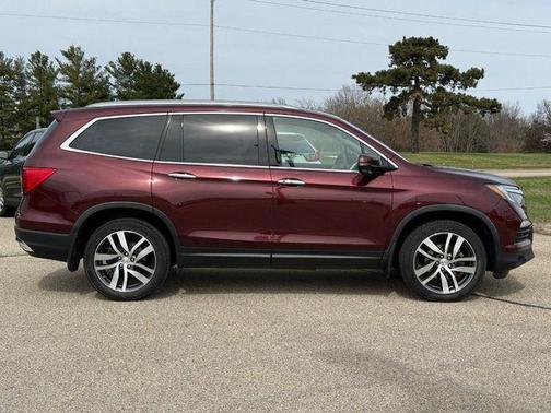 Scarlet 2018 Honda Pilot Touring