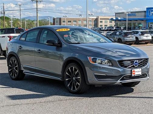 2018 Volvo S60 Cross Country T5
